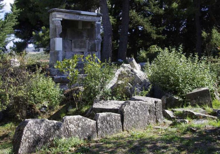 Αρχαίο θέατρο Ικαρίας 53 768x537