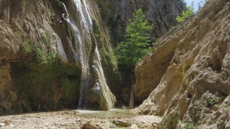 Καταρράκτες Ραπεντώσας 64 1 768x432